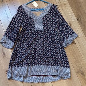 JODIFL Geometric Patterned V-Neck Tunic